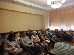 ​В управе прошла встреча жителей Ярцевской 33 по проблеме ввода дома в эксплуатацию.