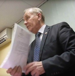 Глава Совета депутатов Кунцево предложил запретить заседания Совета депутатов.